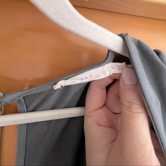 🤍🤍 Lush Super Soft Romper - Size Large - GREAT condition! - Picture 4 of 5